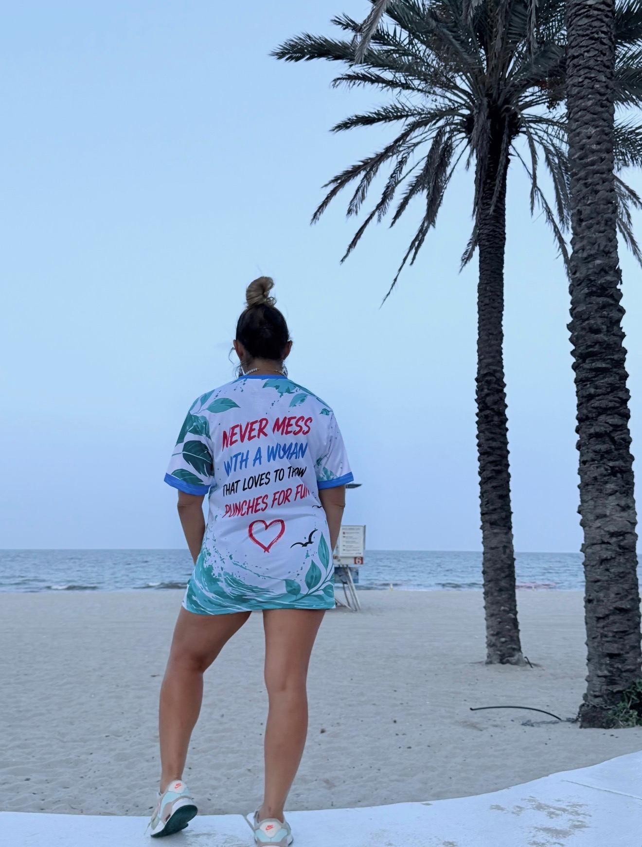 Love to Throw Punches T-shirt — photo 2